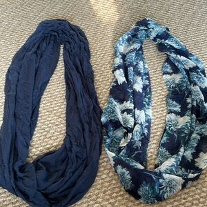 Tahari Blue Infinity Scarf Set